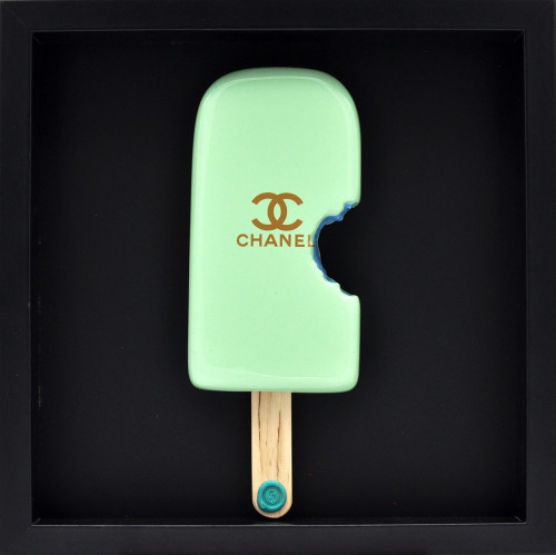 Snek + Chanel (in frame)